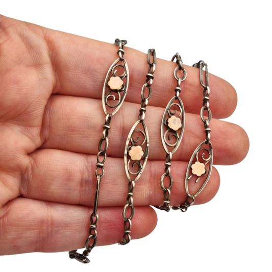 Collar Napoleón III en plata y oro rosa relleno circa 1890 con flores caladas