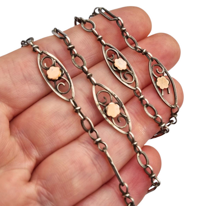 Collar Napoleón III en plata y oro rosa relleno circa 1890 con flores caladas