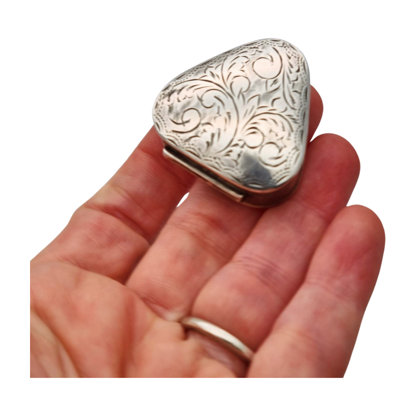 Triangular box made of 925 sterling silver, engraved with rounded edges, 1980s