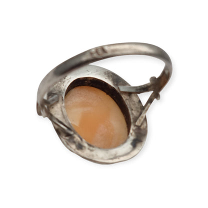 Anillo camafeo en plata con marquesitas estilo victoriano circa 1950 concha tallada