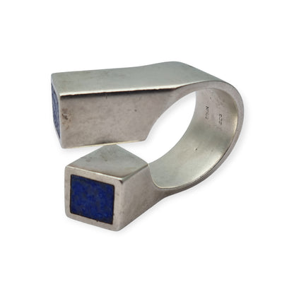Brutalist ring in 925 silver with geometric design lapis lazuli, Spain 1970–1980