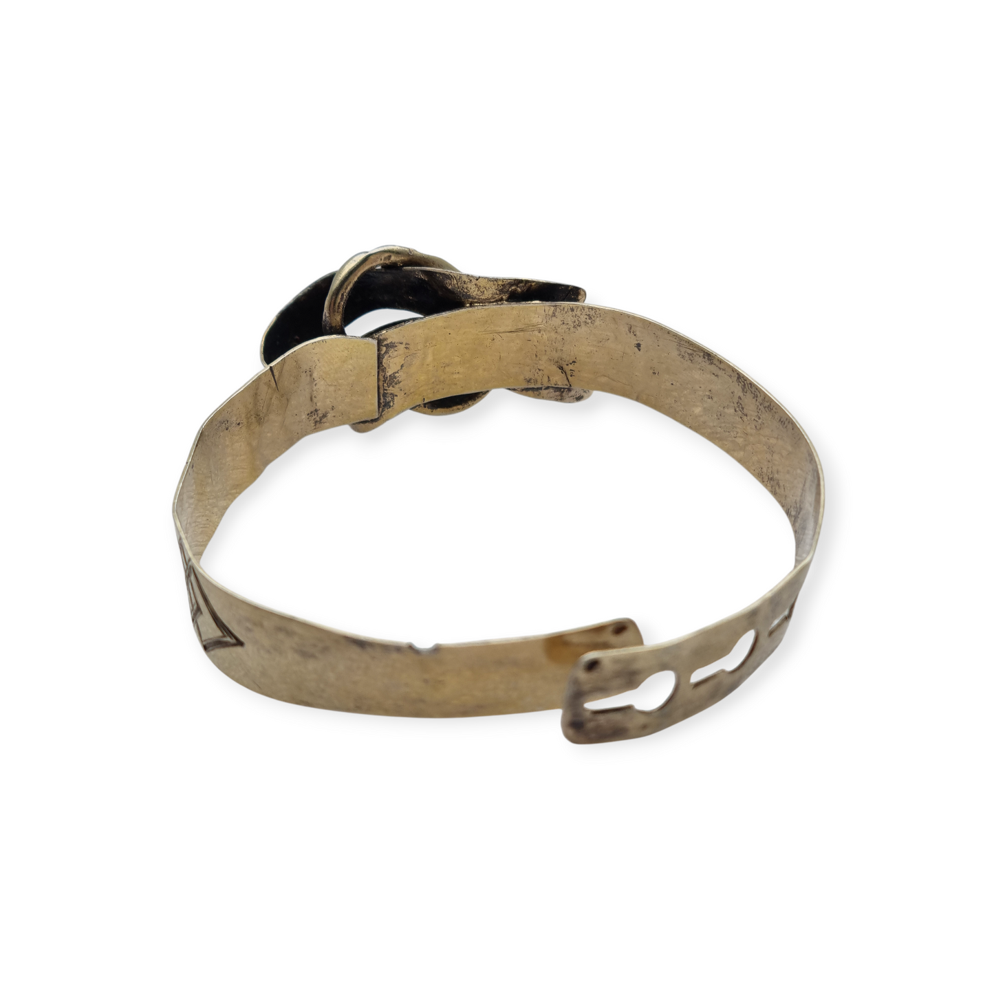 Brazalete victoriano europeo en plata dorada grabado floral con lazo central, finales siglo XIX