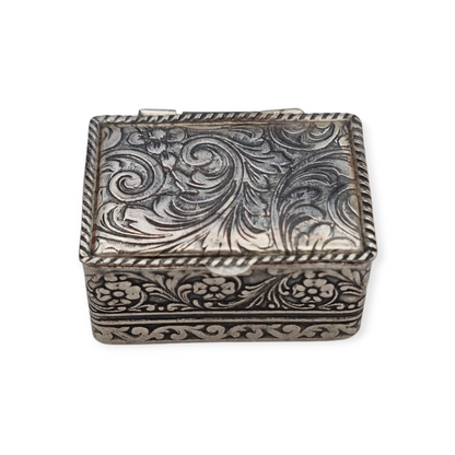 Vintage engraved 925 silver box – Europe, mid-20th century