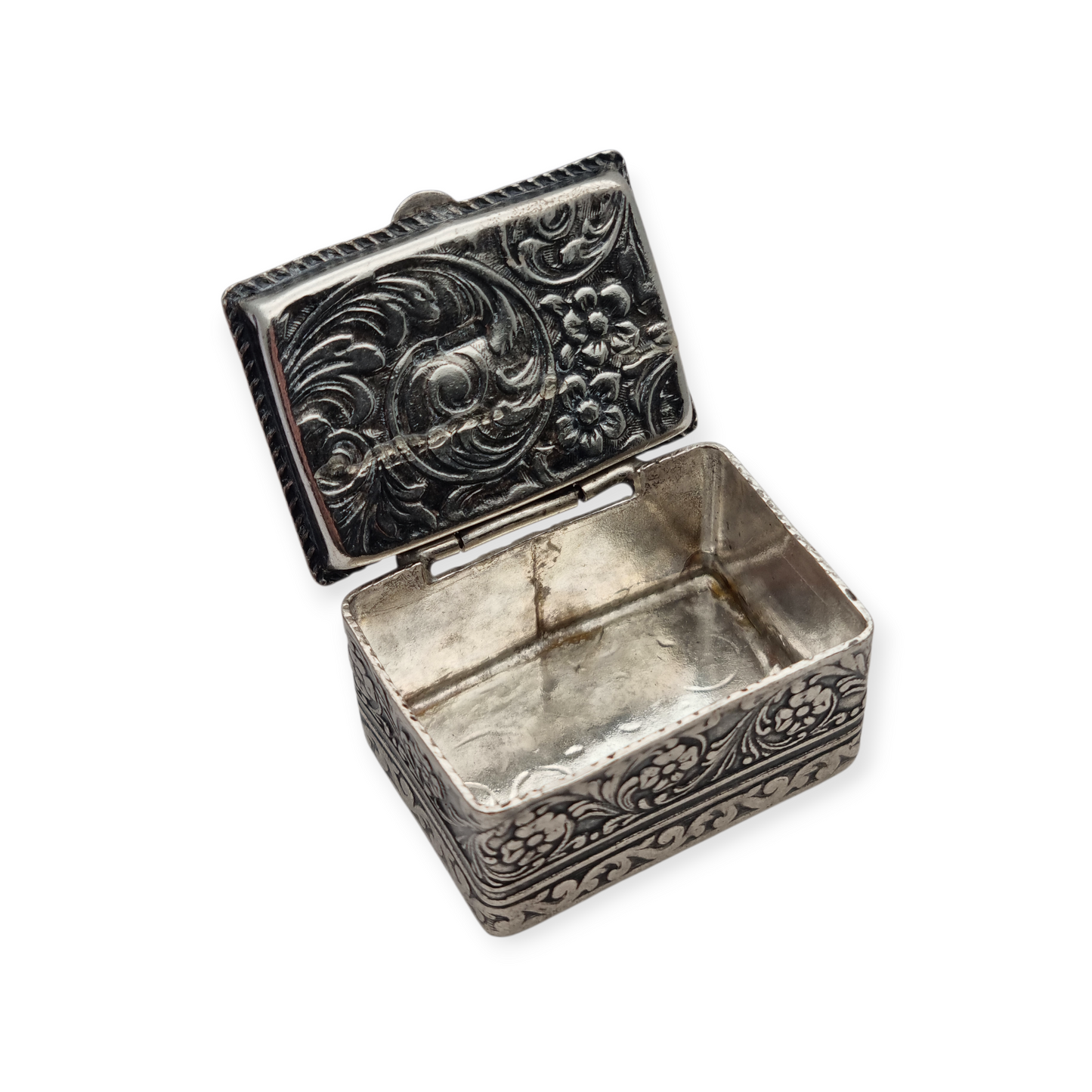 Vintage engraved 925 silver box – Europe, mid-20th century