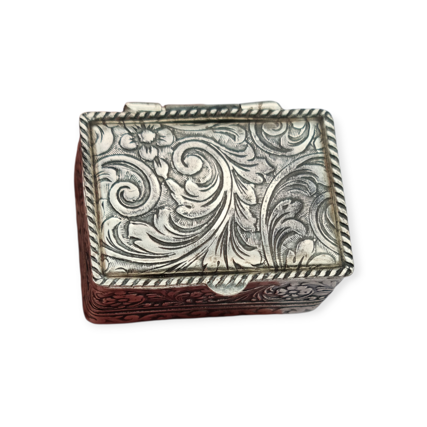 Vintage engraved 925 silver box – Europe, mid-20th century