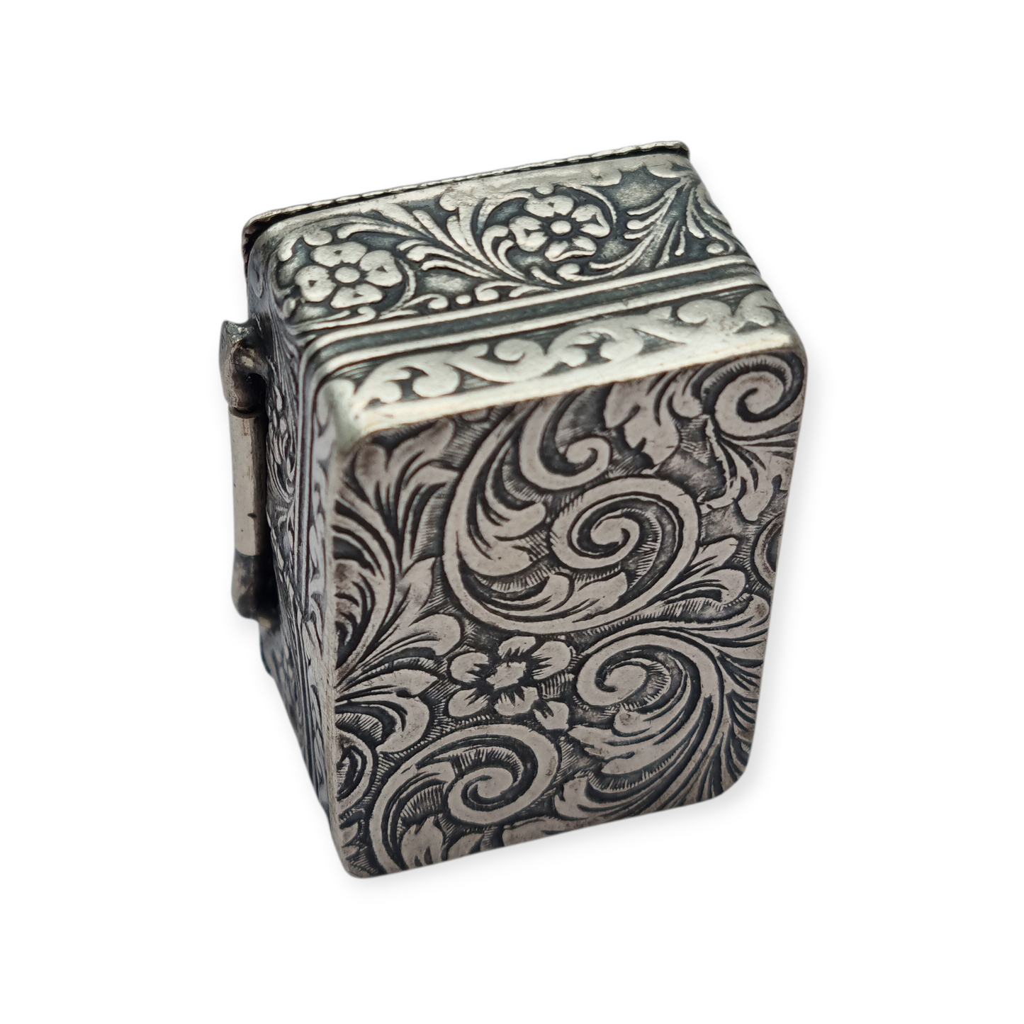 Vintage engraved 925 silver box – Europe, mid-20th century