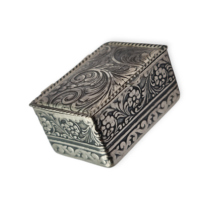 Vintage engraved 925 silver box – Europe, mid-20th century