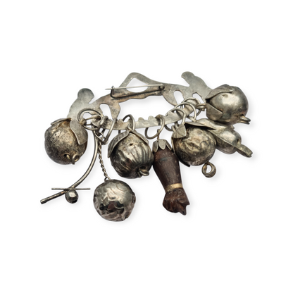 Penca Brasileña de Balangandán Ragastens en plata 900, broche amuleto 1950.
