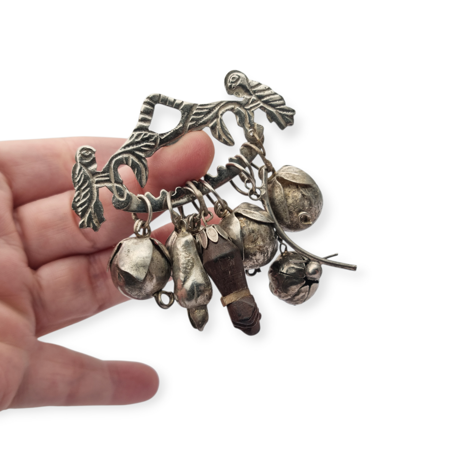 Penca Brasileña de Balangandán Ragastens en plata 900, broche amuleto 1950.