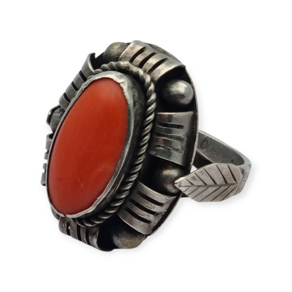 Art Deco style ring in 800 silver with oval coral, 1950s-60s, size 13 Spain