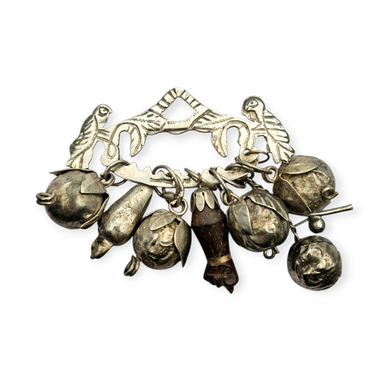 Brazilian Penca by Balangandán Ragastens in 900 silver, amulet brooch 1950.