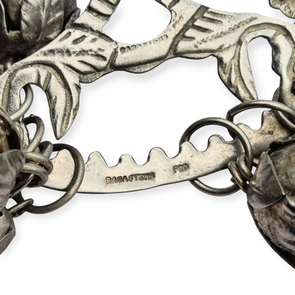 Penca Brasileña de Balangandán Ragastens en plata 900, broche amuleto 1950.