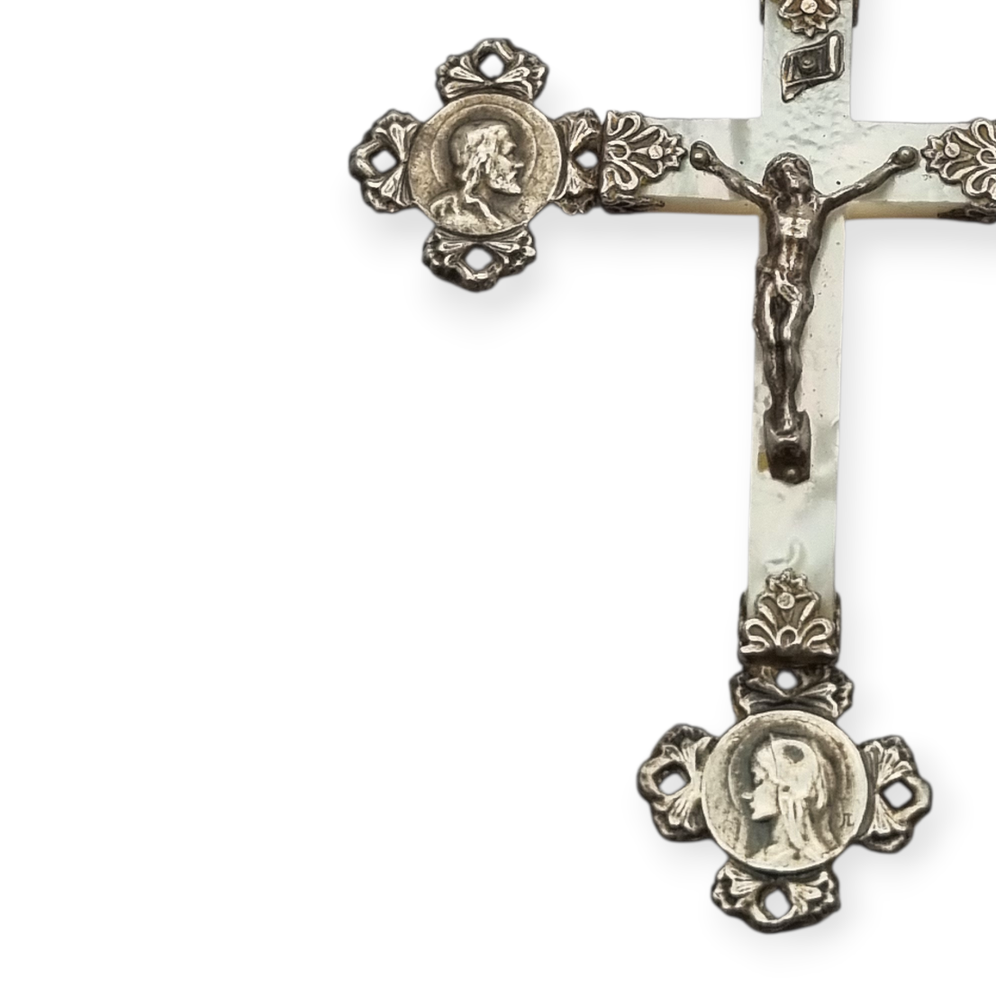 French religious cross in silver and mother-of-pearl with Christ and medallions of saints circa 1910-1920