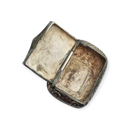 Caja pequeña plata 925 italiana grabada con flores, Milano, circa 1970