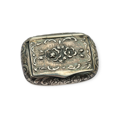 Caja pequeña plata 925 italiana grabada con flores, Milano, circa 1970