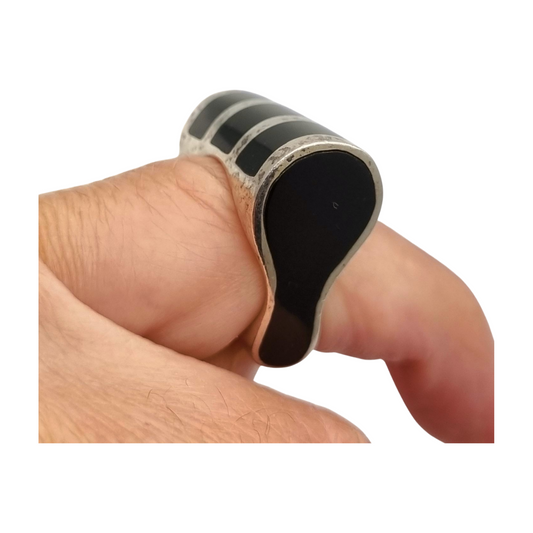 Anillo de diseño geométrico de plata y ónix negro, muy original, 1980
