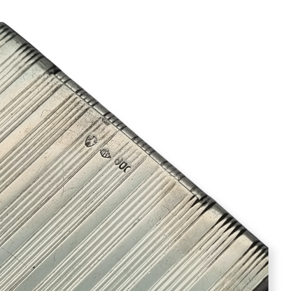 Caja de cerillas Art Deco en plata 800 estriada con cabujón azul, Europa 1930-40