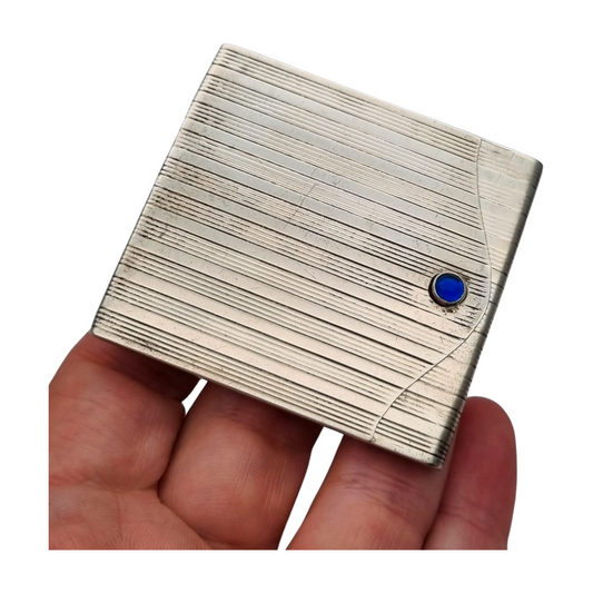 Caja de cerillas Art Deco en plata 800 estriada con cabujón azul, Europa 1930-40