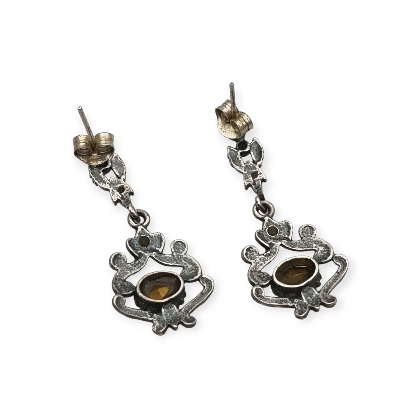 Pendientes de plata con pedrería blanca regionales, estilo barroco revival años 70