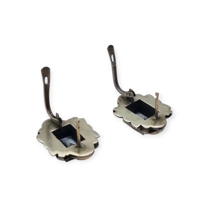 Pendientes Art Déco catalán de plata con vistas de oro y piedra azul circa 1930.