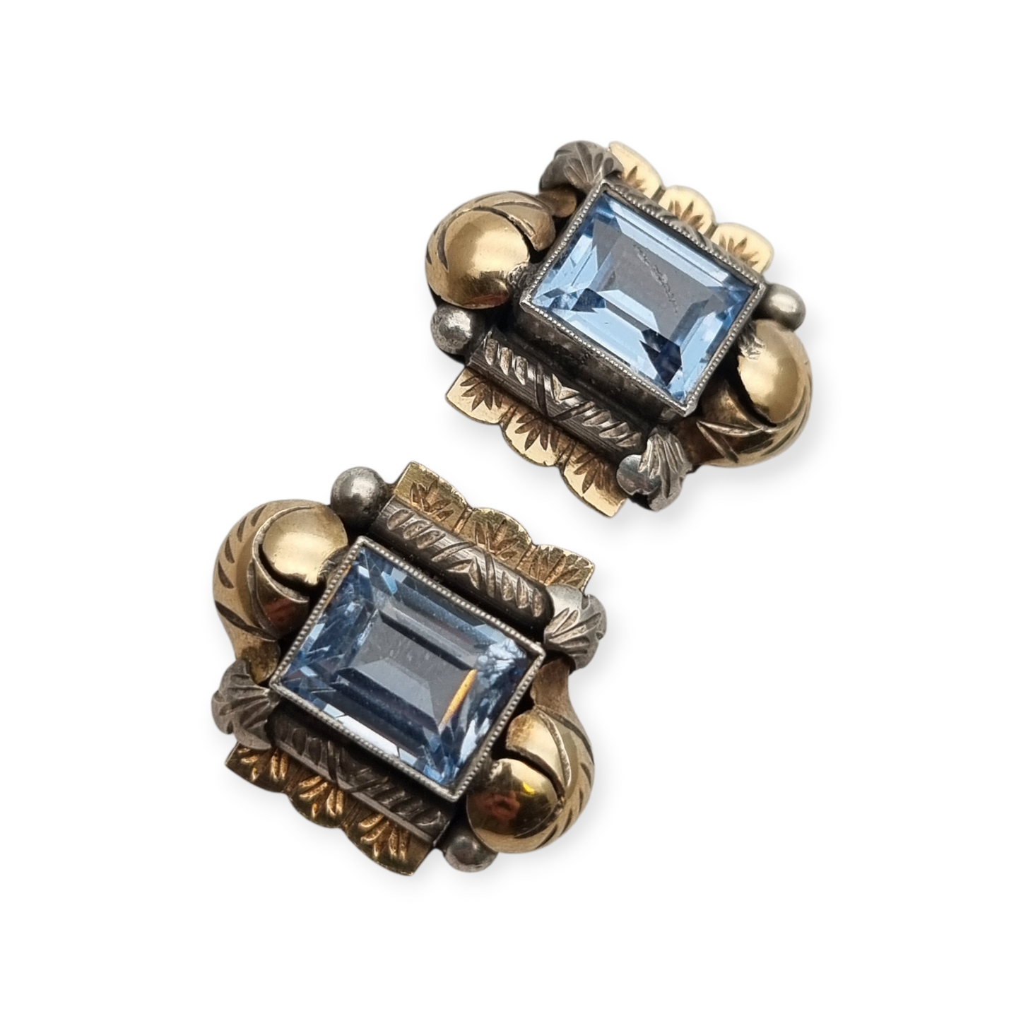 Pendientes Art Déco catalán de plata con vistas de oro y piedra azul circa 1930.