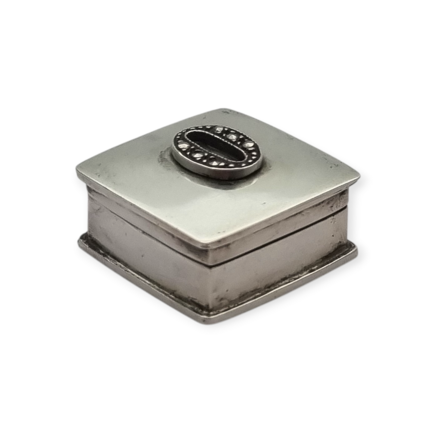 925 silver pill box with letter O decorated with marcasites, circa 1980