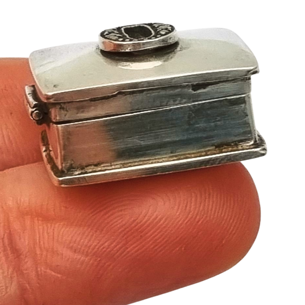 925 silver pill box with letter O decorated with marcasites, circa 1980