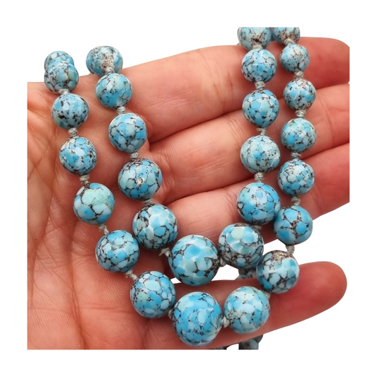 Vintage two-row turquoise blue ombré beaded necklace circa 1980