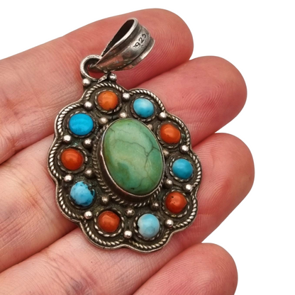 Colgante boho étnico en plata 925 con piedras de colores circa 1970