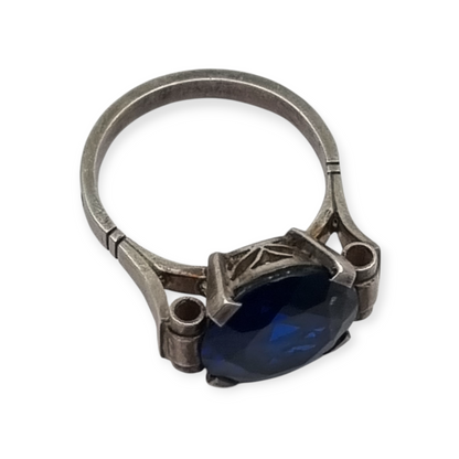French Art Deco silver ring with faceted blue glass, circa 1940-50