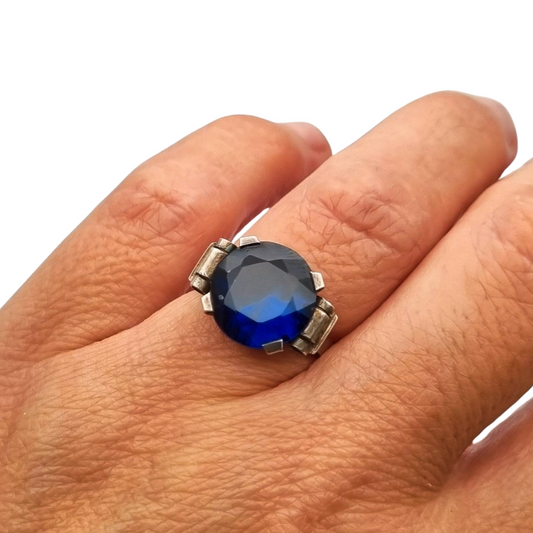 French Art Deco silver ring with faceted blue glass, circa 1940-50