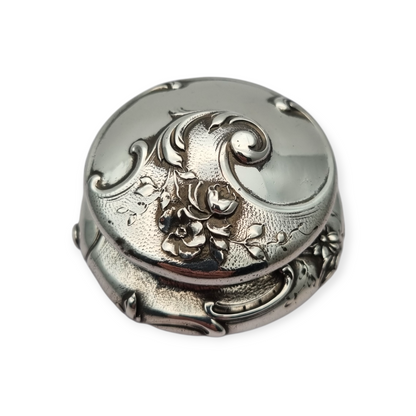 Art Nouveau pill box, 950 silver, Cardeilhac Paris, Minerva 1 hallmark, Circa 1890-1910