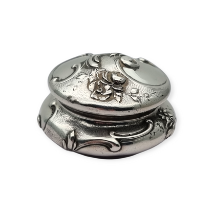 Art Nouveau pill box, 950 silver, Cardeilhac Paris, Minerva 1 hallmark, Circa 1890-1910