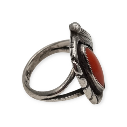 Navajo silver red coral leaf ring signed GM, Gerald Mitchell, Boho jewelry, circa 1970-80