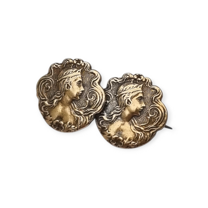 Art Nouveau Gilt Brass Floral Female Portrait Brooch, circa 1900-1910