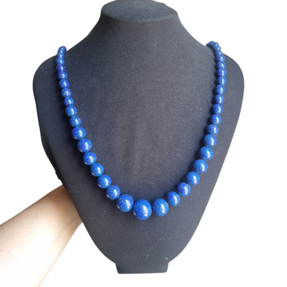Collar vintage de lapislázuli con bolas degradadas azul