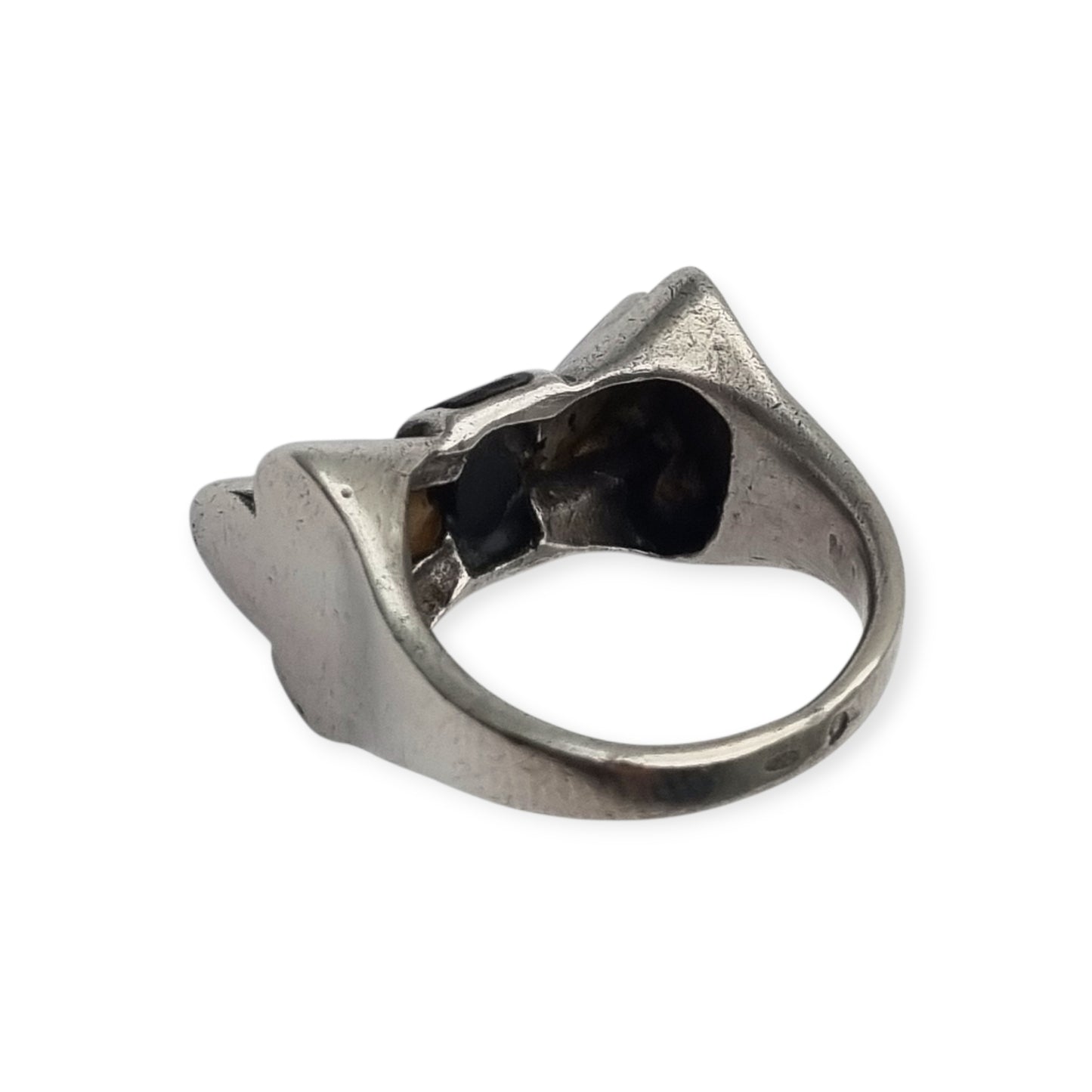 French Art Deco silver and onyx ribbon design ring signed AP Circa 1940