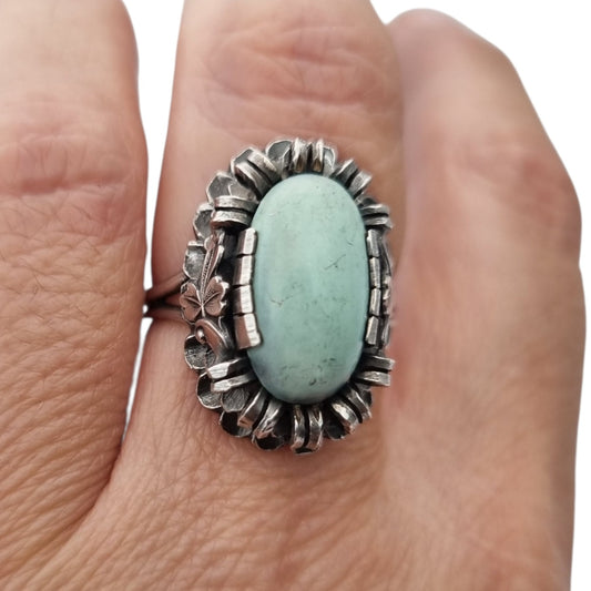 Anillo Art Déco tardío de plata con cabujón azul verdoso circa 1940-1950