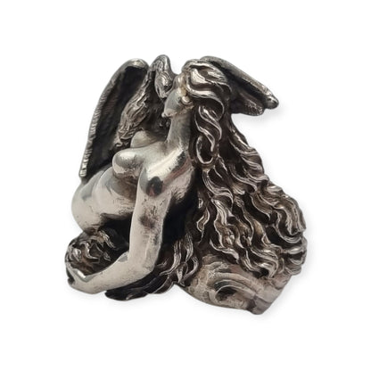 Mythological Leda and the Swan ring in 800 Italian silver, 20th century Art Nouveau sculptural style