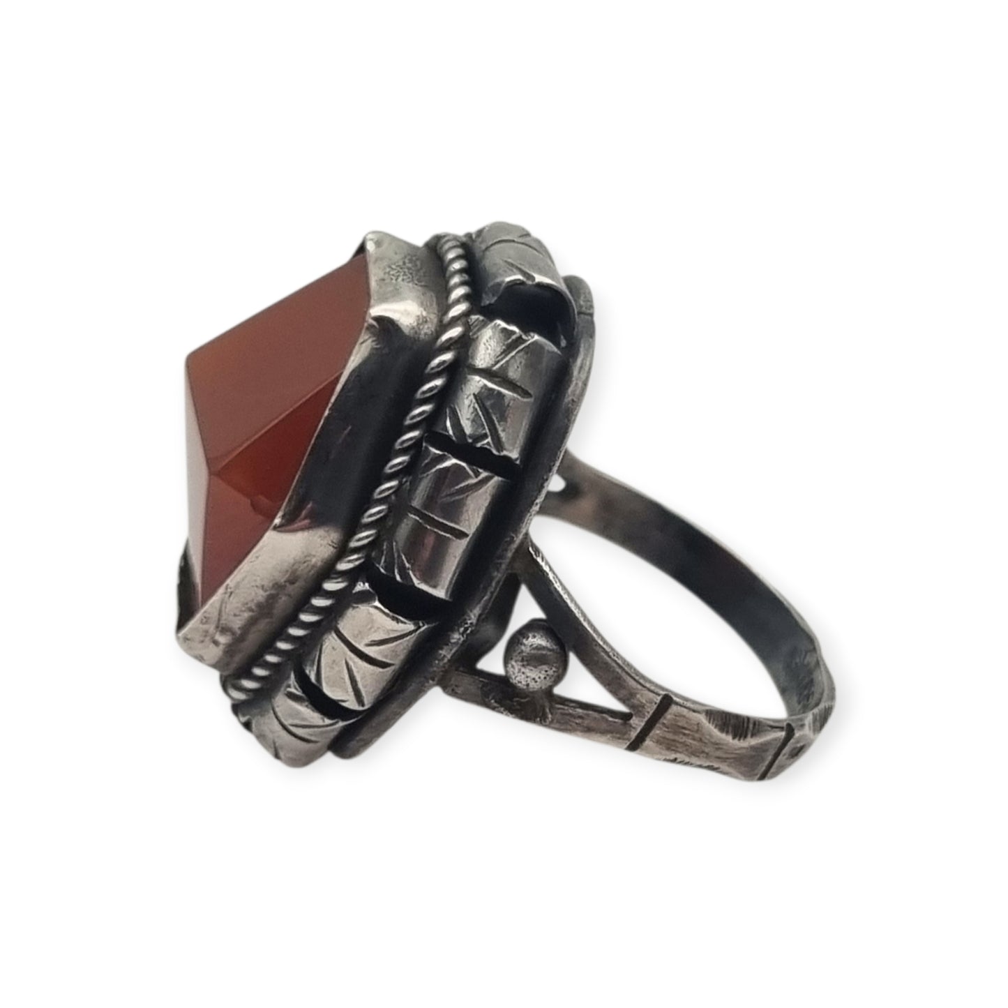 Late Art Deco sterling silver faceted carnelian ring circa 1940-1950