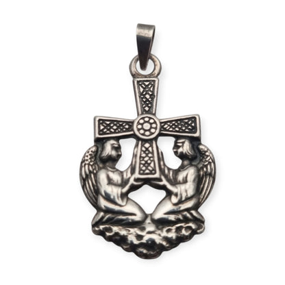 Colgante Cruz de los Ángeles en plata, diseño asturiano religioso, circa 1980