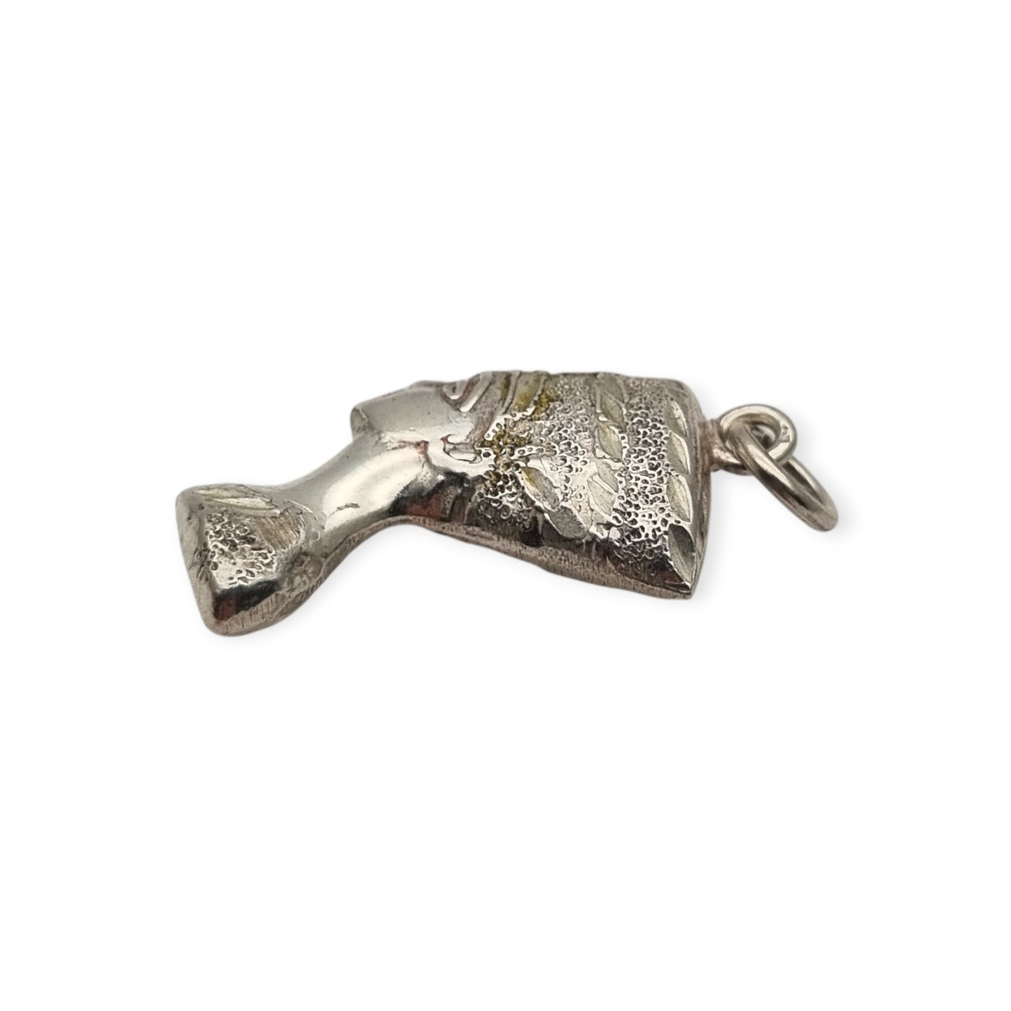 Colgante vintage de Nefertiti en plata, inspiración egipcia, siglo XX