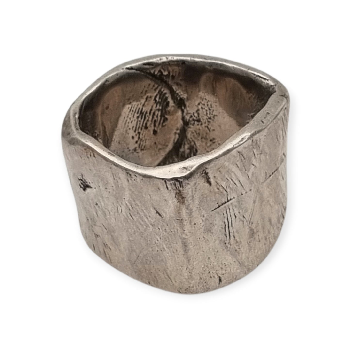 Brutalist silver ring Wide Purabanda silver with a sculptural and organic design, 20th century