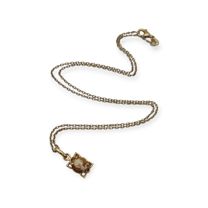 Shell cameo pendant and 925 silver chain, Europe, 20th century