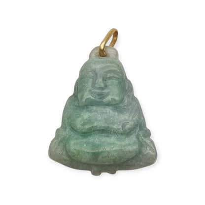 Colgante Buda circa 1970 en jade verde, amuleto de figura tallada con anilla en tono dorado