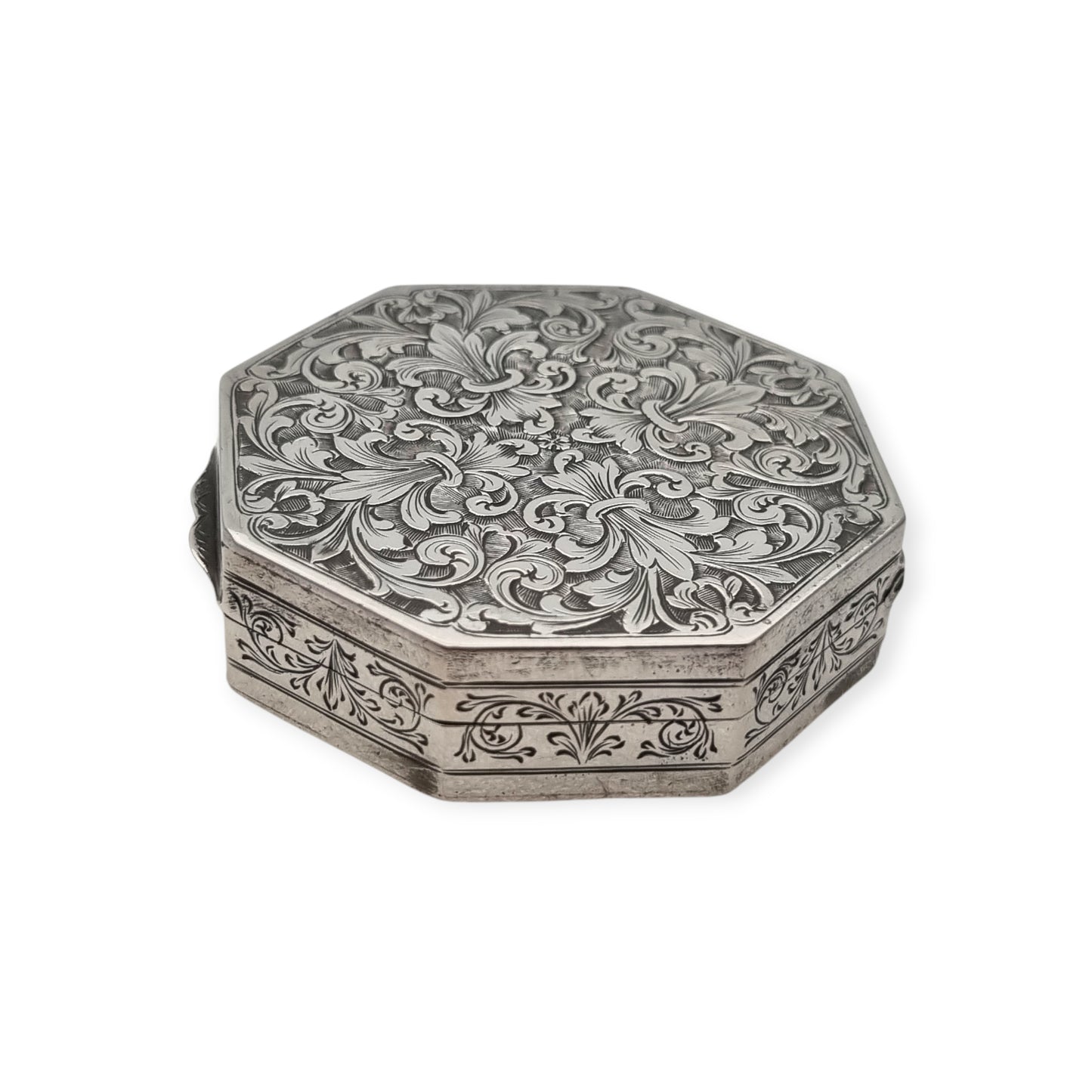 800 Silver Hexagonal Floral Box in Baroque Revival Style, Italy circa 1930