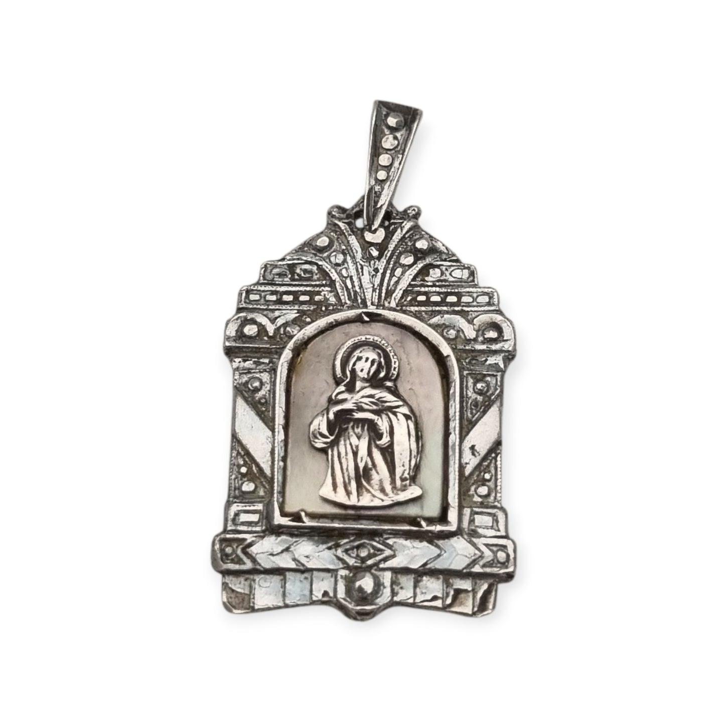 Art Deco religious medal in silver relief and mother-of-pearl circa 1940