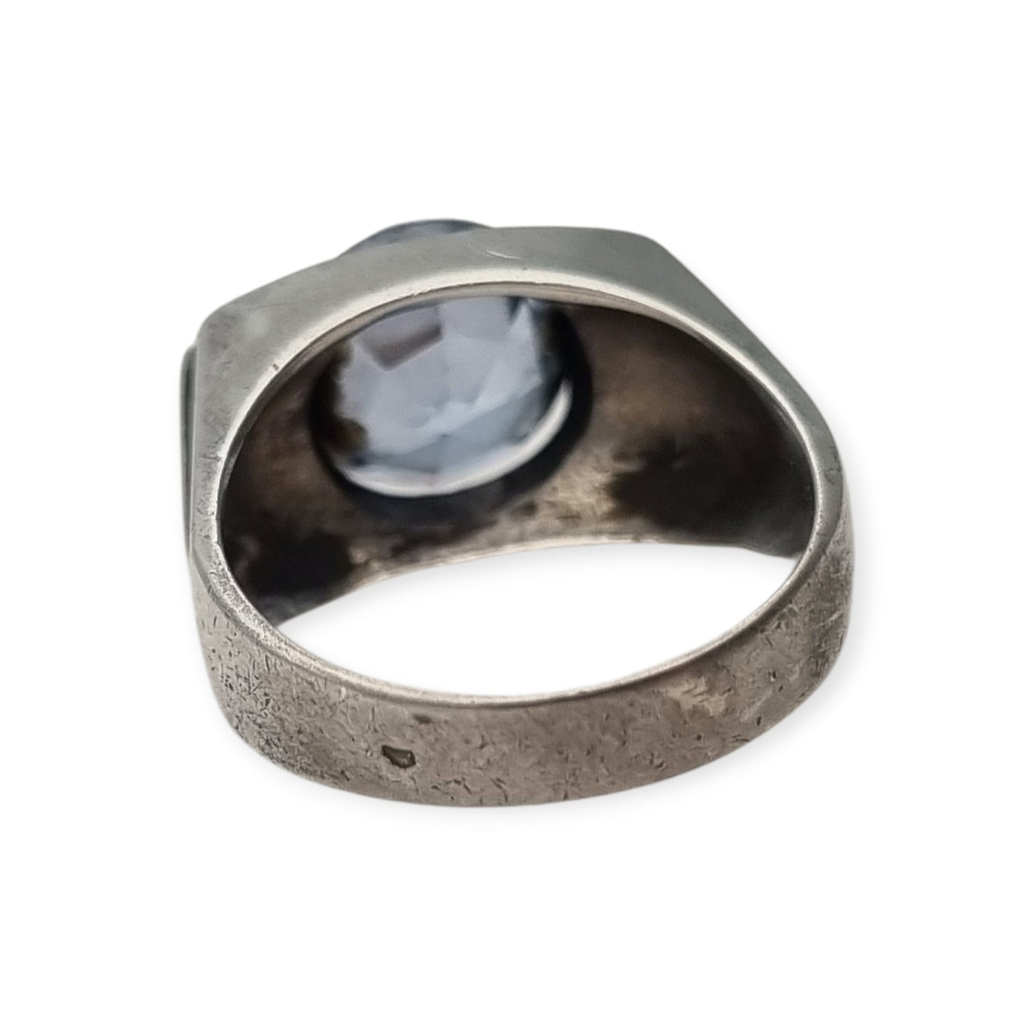 Anillo Art Déco de plata con topacio azul de diseño geométrico, Europa circa 1950