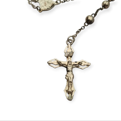 Rosario de plata 800 italiano con crucifijo, cuentas esféricas, joya religiosa vintage, circa 1960