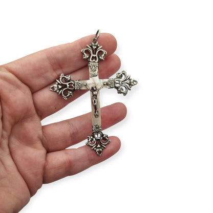 Antique Modernist silver and mother-of-pearl crucifix, Neo-Gothic style, with inscription "22 Mai 1910"